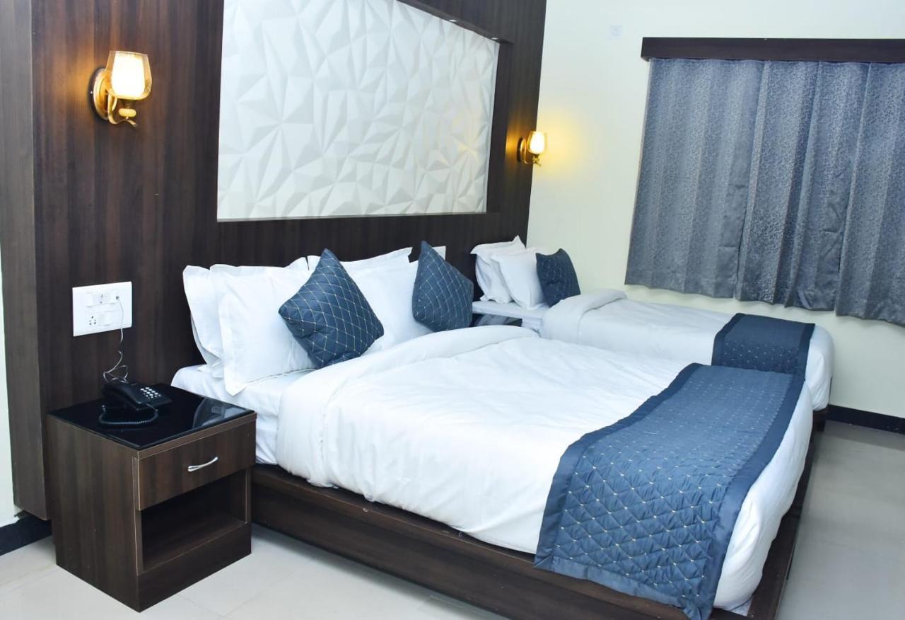 Hotel La Gowri, Coorg Madikeri Exteriör bild