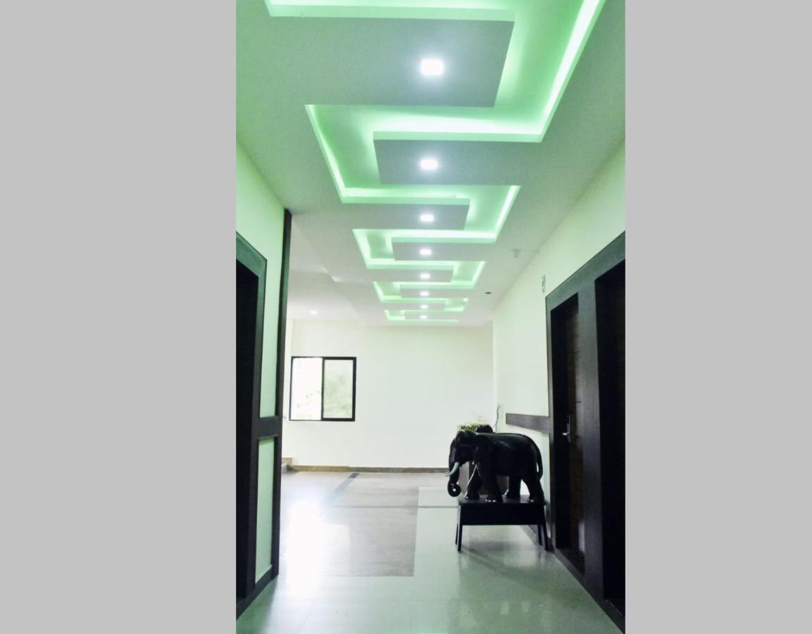 Hotel La Gowri, Coorg Madikeri Exteriör bild