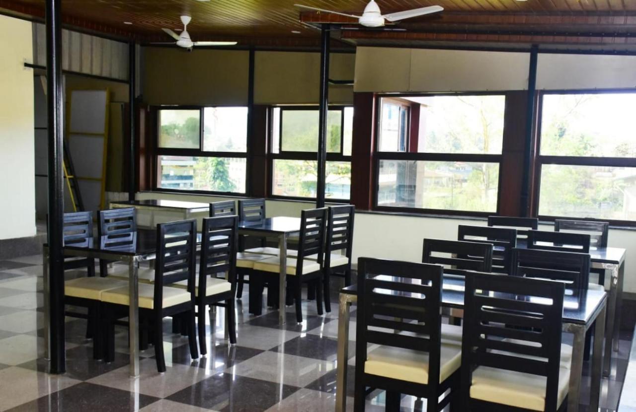 Hotel La Gowri, Coorg Madikeri Exteriör bild